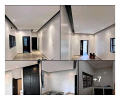 APPARTEMENT D'UNE CHAMBRE ET SALON SANITAIRES À LOUER.