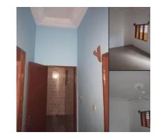 Une superbe chambre salon sanitaire à couloir, bien propre et nickel Staffée