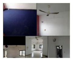 2 chambres sanitaire, grand salon dallée staffée à couloir, propre
