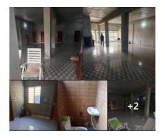 Grand Hall de 340 M2 ???? 03 Bureaux avec leurs douche