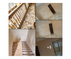 DISPONIBLE À AGLA AKPLOMEY Un APPARTEMENT