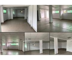À #LOUER : UN GRAND MAGASIN DE 100 M2 PLACÉ