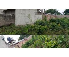 Disponible à Togba Somé une parcelle récasée de 315 m²