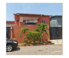 Duplex 6 pièces avec une cours et garage de 2 voitures