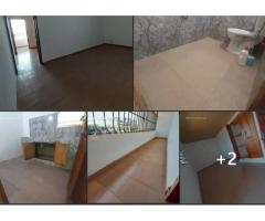 A louer 2 pieces au 1er étage avec grand balcon dans la chambre,