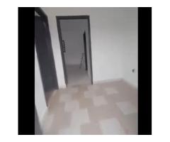 A louer 2pieces 110.000 fr en maison basse avec deux douches