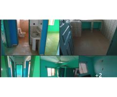 chambre salon sanitaire a couloir escalier personnel au premier étage propre
