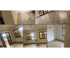 Un appartement unique de 3 chambres salon sanitaires bien vastes