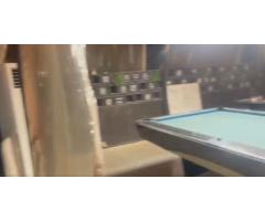 GRAND ESPACE À CÉDÉ AVEC TOUT LE MATÉRIEL SITUÉ À COCODY