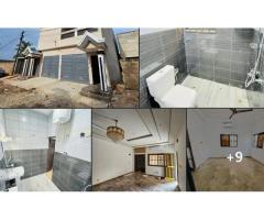 À VENDRE  UNE MAGNIFIQUE VILLA TRIPLEX NOUVELLE CONSTRUCTION