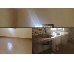CHAMBRE SALON WC DOUCHE INTERNE CUISINE