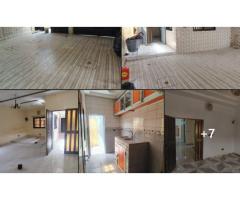 Villa duplex de 5 chambres + 4 sanitaires + 2 cuisines avec un salon assez lumineux
