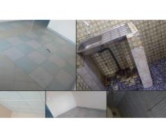 Une *CHAMBRE un SALON sanitaire plafonnée propre et vaste avec une véranda personnelle*