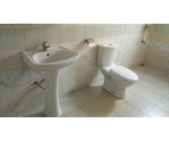LOCATION APPARTEMENT DEUX CHAMBRES SALON WCD CUISINE