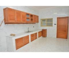 location dans un somptueux immeuble nouvellement construit, trois appartements de 5 pièces