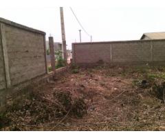 PARCELLE CLÔTURÉE AVEC PUITS A VENDRE A CALAVI ZOUNDJA